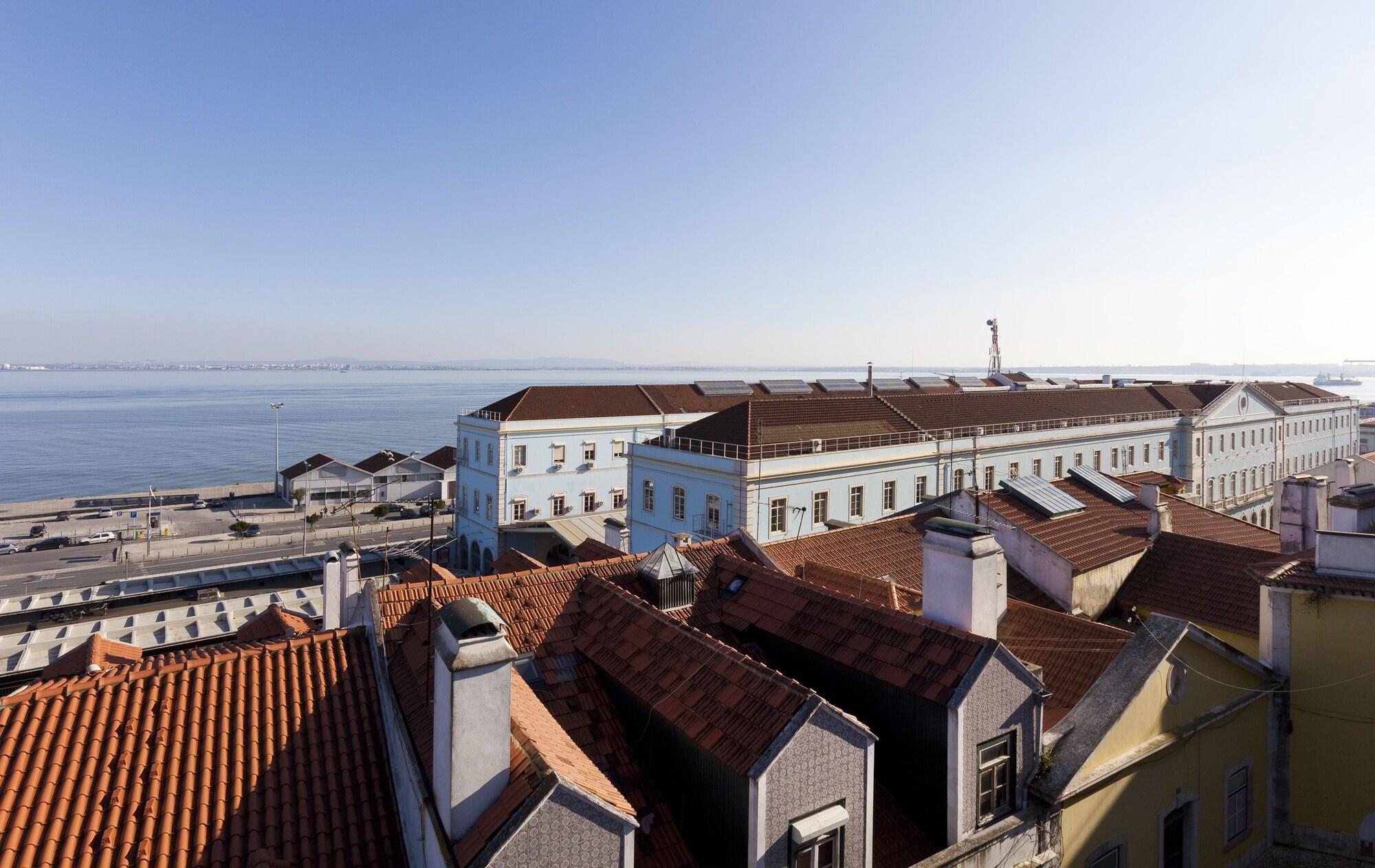 Hello Lisbon Santa Apolonia Apartments Exteriör bild